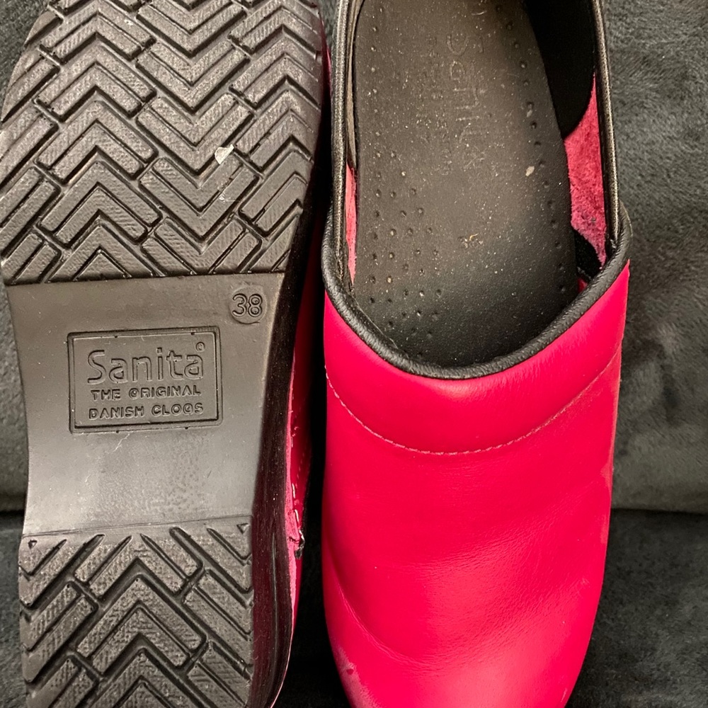 Clogs - Picture 2 of 2